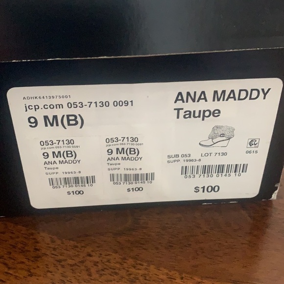 A.n.a Maddy Taupe boots shoes new size 9 cute - Picture 14 of 16